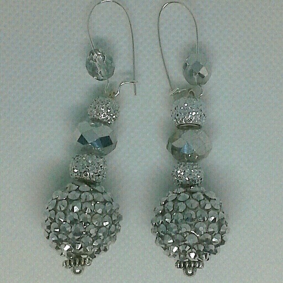 "Bling it up" dangle earrings - Picture 2 of 3